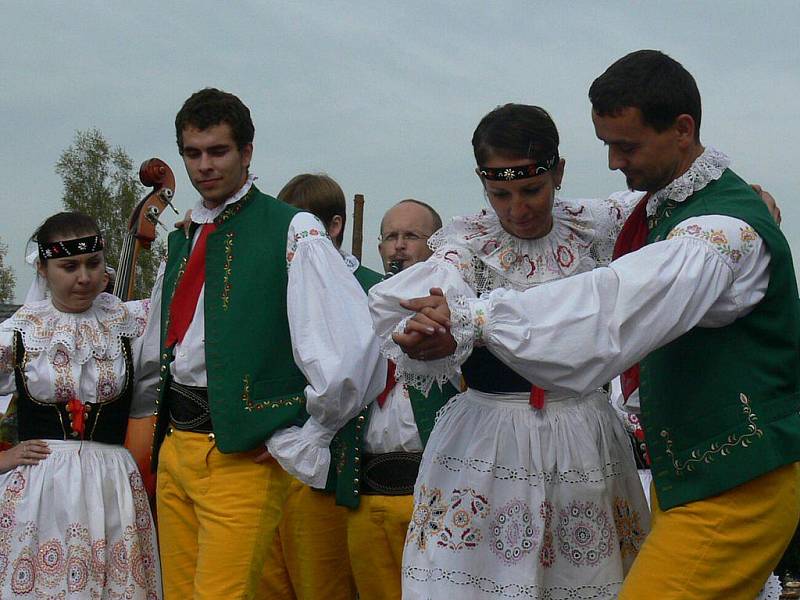 Tittlingu vládl folklor.