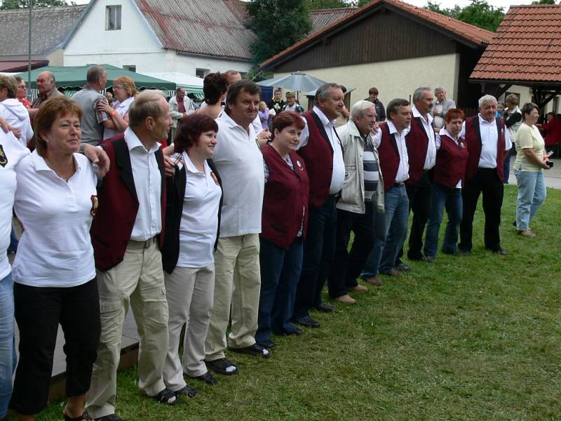 Víkend patřil v Jámě desátému Hudebnímu festivalu pod lípou. 