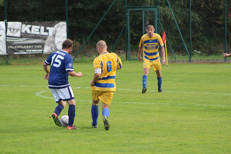 Fotbalový OP Prachaticka: Strunkovice B - Nebahovy 4:2.