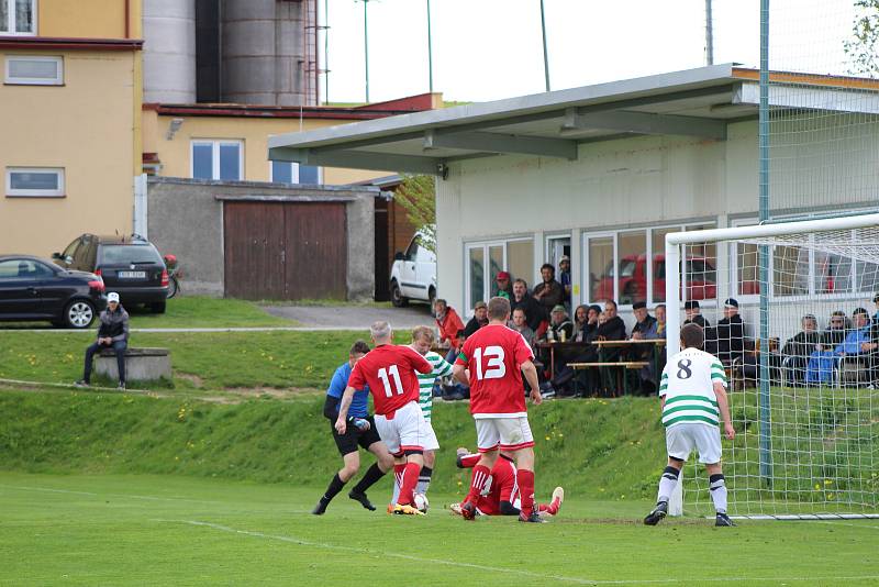 Fotbalová I.B třída: Vacov - Strunkovice 2:3.