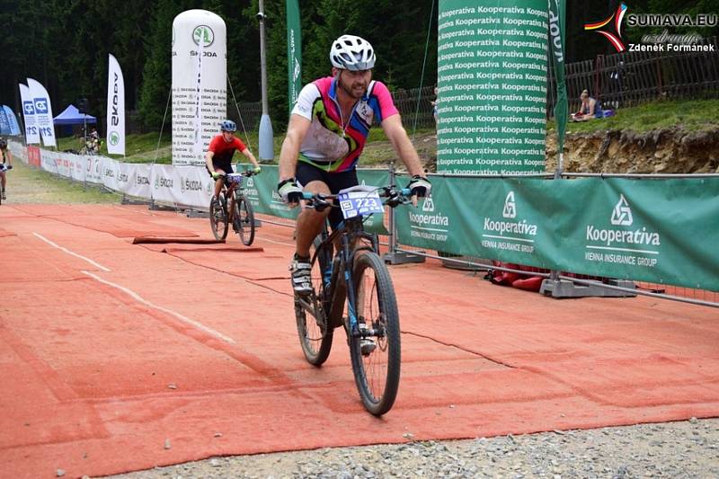 Bikeři zdolávali 21. Šumavský MTB maraton. Foto: Zdeněk Formánek