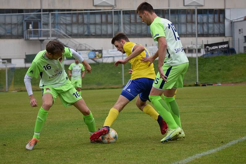 Fotbalová I.A třída: Šumavan Vimperk - SK Planá 1:0 (1:0).