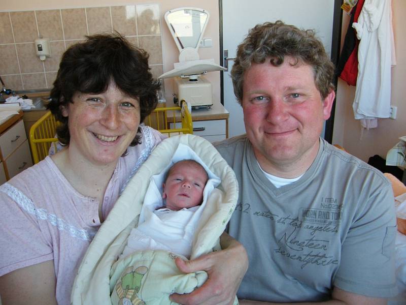 Michal  Maun  se v prachatické porodnici narodil 22. března 2012 ve 12.58 hodin. Chlapeček vážil 2860 gramů a měřil 49 centimetrů. Rodiče Martina Volfová a Petr Maun si své první miminko odvezli domů, do Lenory. 