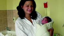 Adéla Draxlerová se v prachatické porodnici narodila v úterý 23. října ve 21.30 hodin. Vážila 4020 gramů a měřila 52 centimetrů. Rodiče Petra a Václav jsou z Prachatic.