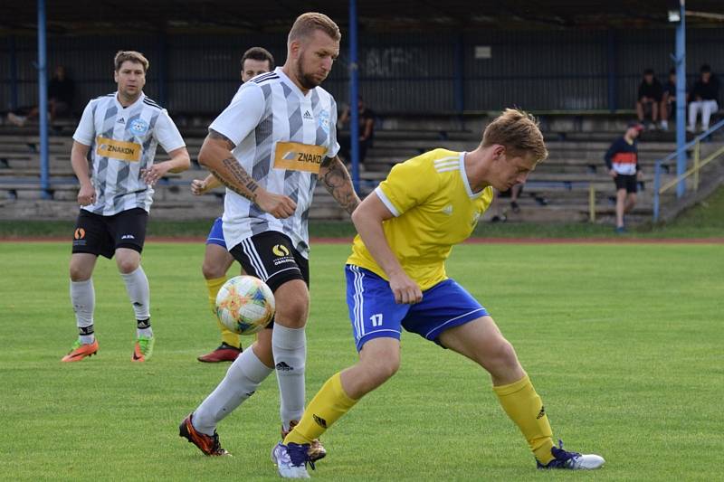 Fotbalová příprava: Šumavan Vimperk - Znakon Sousedovice 1:5 (0:2).