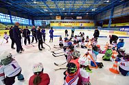 Vimperský HC pořádá pro děti akci v rámci projektu Pojď hrát hokej.