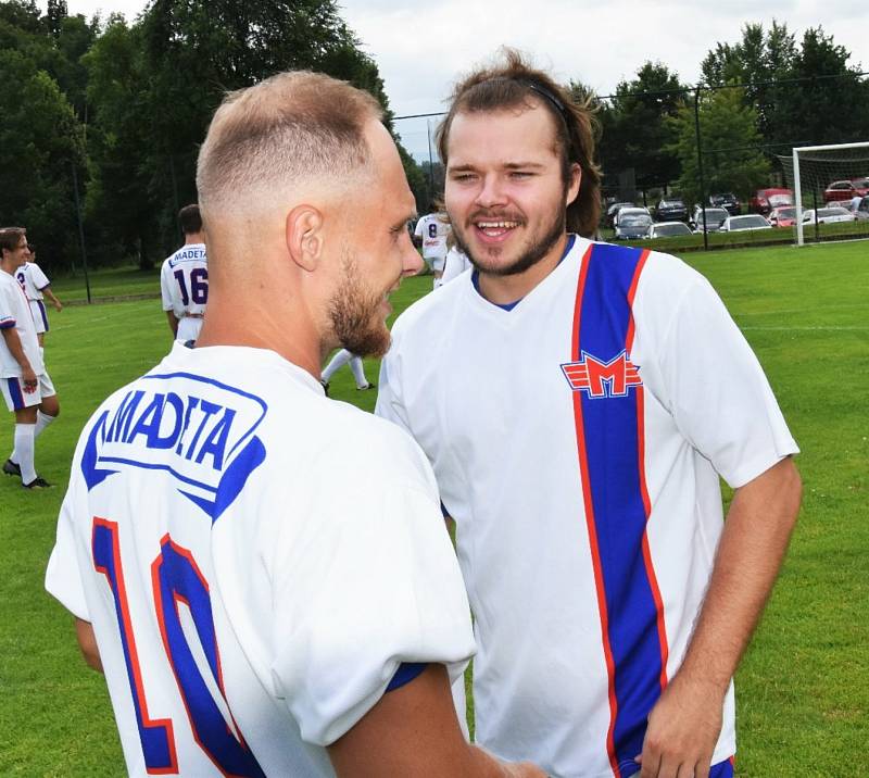 Strunkovická fotbalové exhibice znovu potěšila všechny milovníky sportu i zábavy.