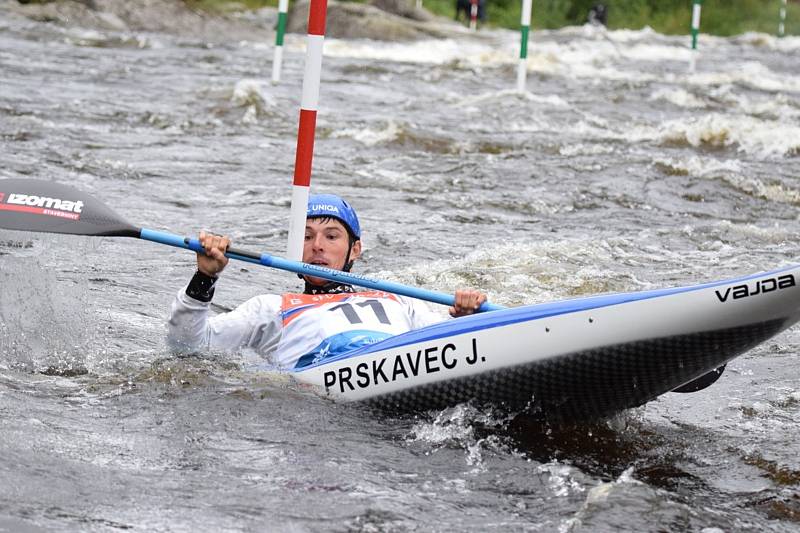 MČR vodních slalomářů na Lipně - kategorie K1.