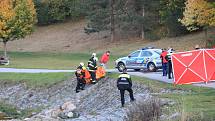 Policisté v řece Volyňce našli lidské tělo.