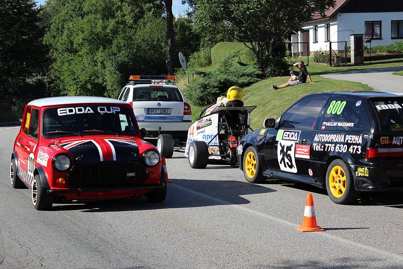 Závody automobilů do vrchu v Prachaticích mají za sebou první závod, v neděli se jede další.Foto: Ladislav Beran