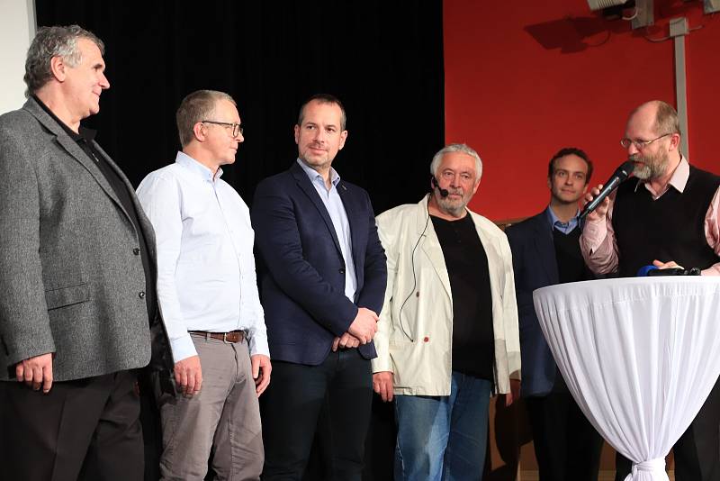 Slavnostní galavečer a vyhlášení cen Festivalu Šumava Litera ve Vimperku. Foto: Leoš Russ