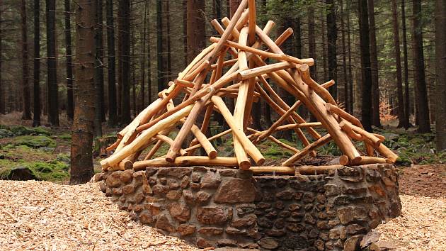 Zvířecí říši představuje nový areál lesních her nad Lázněmi sv. Markéty.