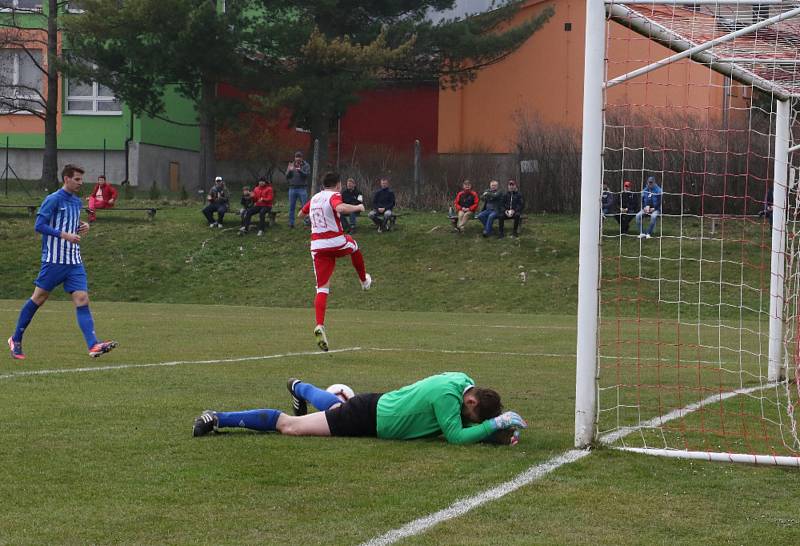 Fotbalová I.A třída: Lhenice - Vodňany 4:2.