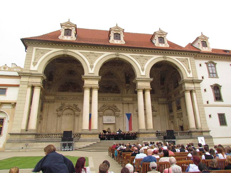 Dechový orchestr ZUŠ Vimperk reprezentoval Jihočeský kraj na ZUŠ OPEN v Praze.