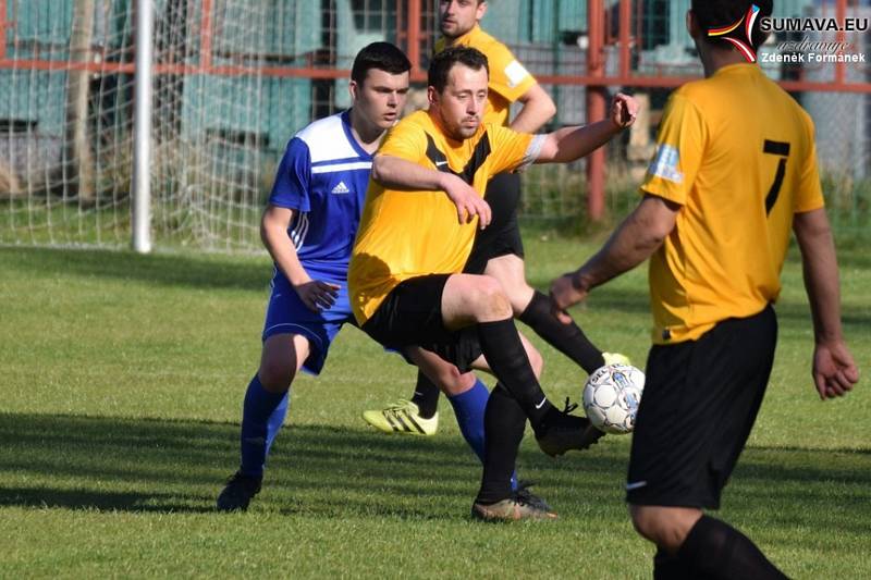 Fotbalový OP Prachaticka: Čkyně B - Vacov B 1:1 (17. Chalupa - 24. Dyk).