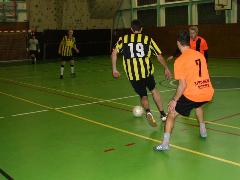 V sobotu 17. ledna se ve sportovní hale v Prachaticích odehrály zápasy krajského finále Českého poháru futsal sálové kopané. Foto z utkání Norton – Strojírna Honner ČB.