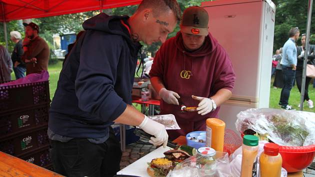 Ve Vimperku se v parku u Volyňky konal další ročník Food festivalu. V sobotu 28. srpna 2021 přitáhl početné návštěvníky.