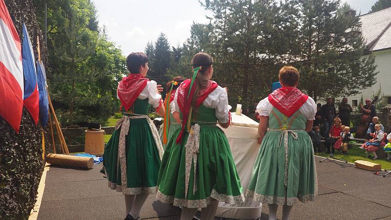 Zahájení plavení na Schwarzenberském plavebním kanále na Jeleních Vrších.