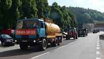 Také zemědělci na Prachaticku protestovali ve středu dopoledne proti zrušení výhod na zelenou naftu. Marně, vláda schválila v téže chvíli zrušení takzvané zelené nafty.