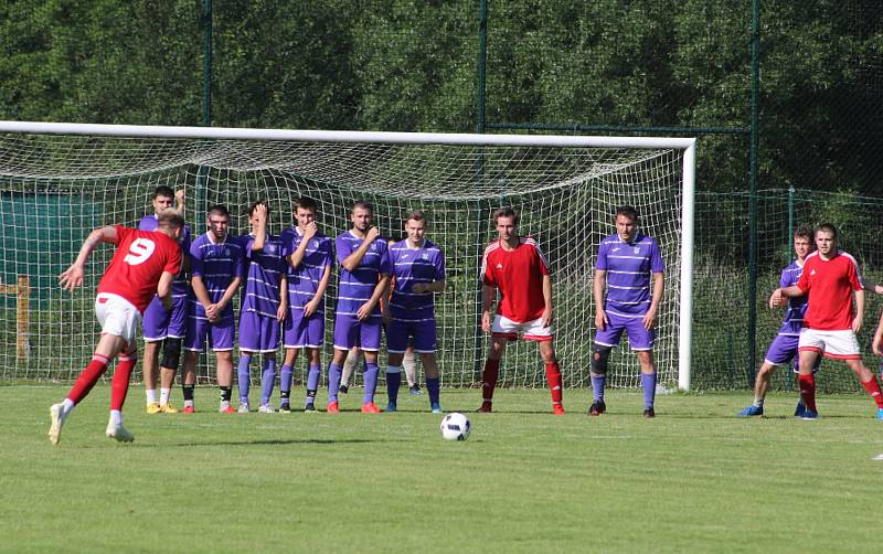 Přípravný fotbal: Strunkovice - Hradiště 7:1.