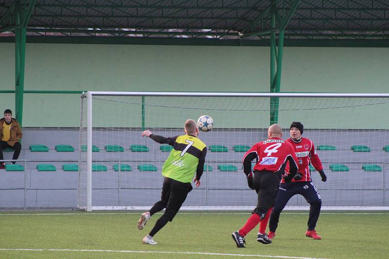 Přípravný fotbal: Prachatice - Osek 3:4.