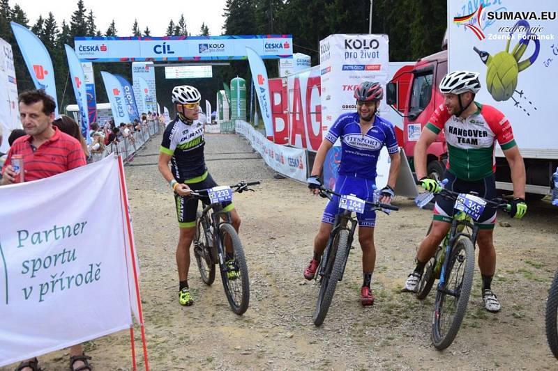 Bikeři zdolávali 21. Šumavský MTB maraton. Foto: Zdeněk Formánek