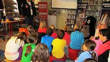 Městská knihovna Prachatice si připravila na podzimní prázdniny program, který vynesl dětské návštěvníky až do vesmíru.