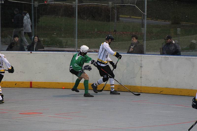 Hokejbalová první liga: HBC Prachatice - Pedagog Č. Budějovice 4:2.