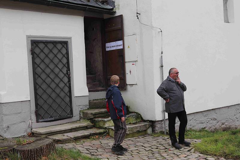 Volarští slavili posvícení vyprávěním o historii a prohlídkou kostela.