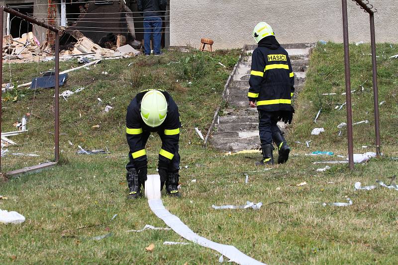 Výbuch v Lenoře zdemoloval obytný dům. Foto: Deník/Stanislav Falář