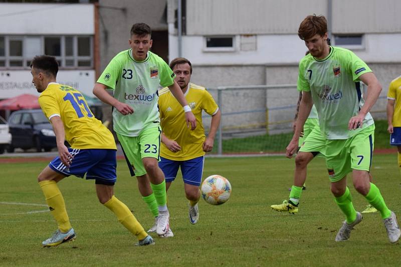 Fotbalová I.A třída: Šumavan Vimperk - SK Planá 1:0 (1:0).