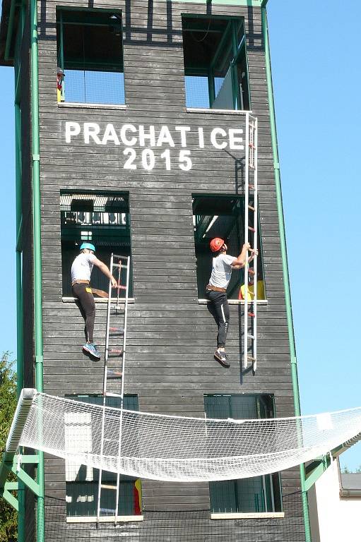 Krajská soutěž profesionálních hasičů se letos konala v Prachaticích.