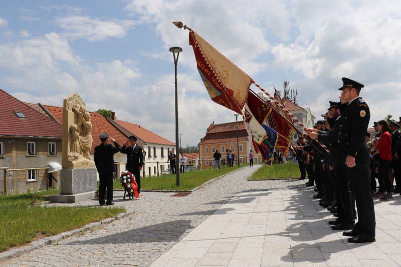 Svatojánská slavnost ve Lhenicích.