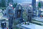 Uctění památky vojenských veteránů na prachatickém městském hřbitově.