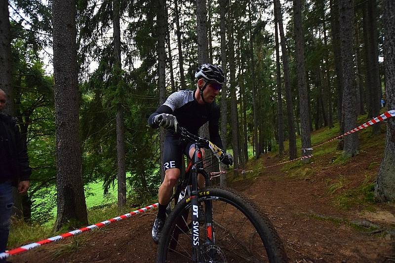 Bikeři zakončili seriál Šumavského poháru Velkou cenou Vimperka na Vodníku.