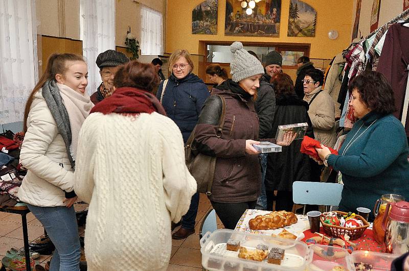 Posedmé se ve Vimperku konal charitativní bazar.