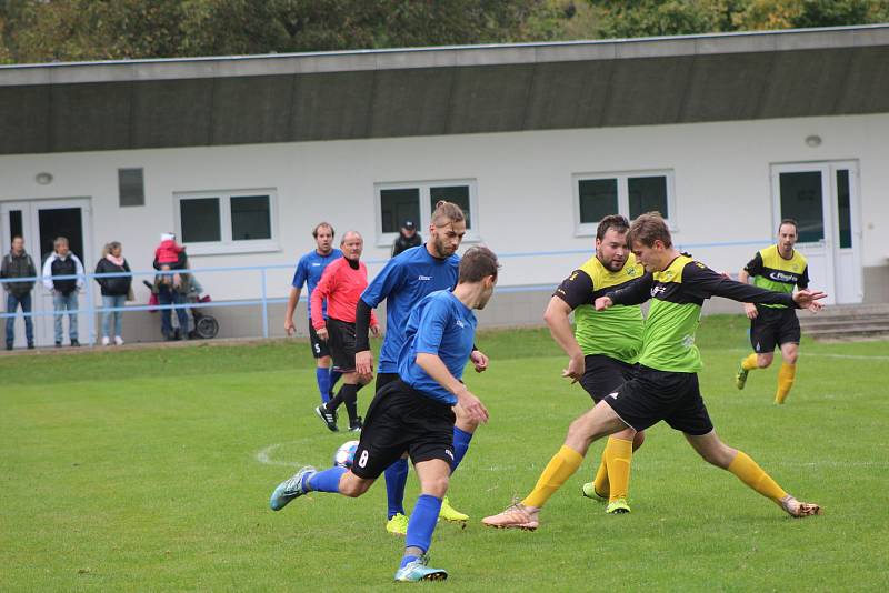 Fotbalová I.B třída: Slavoj Husinec - Osek B 4:2.