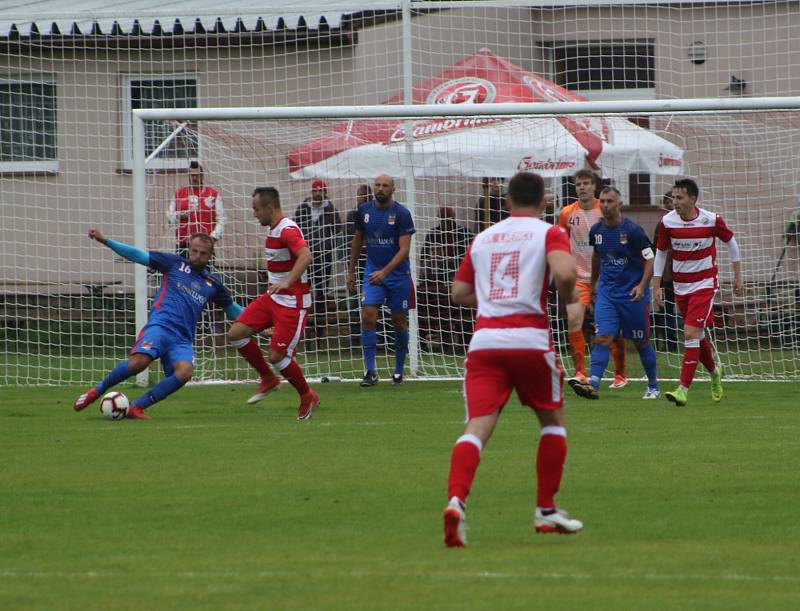 Fotbalová A třída: Lhenice - Planá u ČB 1:0.