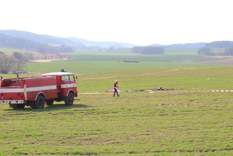 Smrt v troskách svého stroje nalezl u obce Dub na Prachaticku pilot ultralightu.