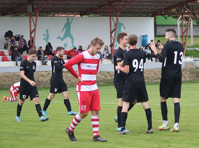 Fotbalová I.A třída: Lhenice - Dolní Dvořiště 1:3 (0:2).