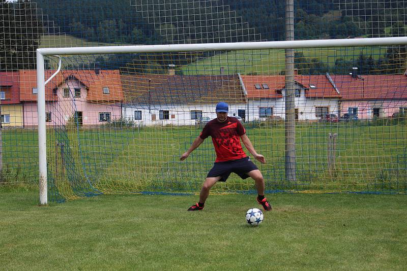 Sportovně pivní olympiáda v Záblatí.