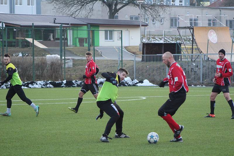 Přípravný fotbal: Prachatice - Osek 3:4.