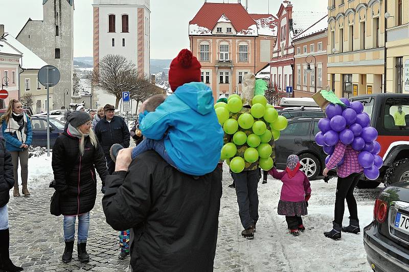 Masopustní průvod se prošel Vimperkem.