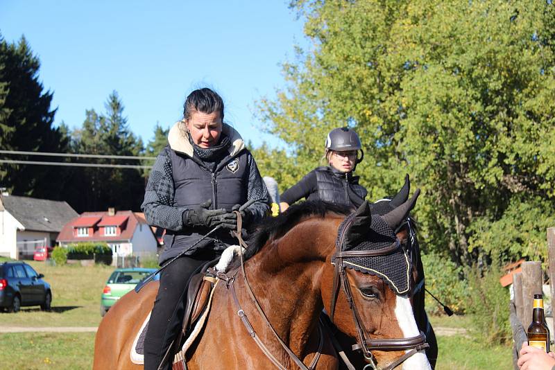 Hubertská jízda v Jelemku.