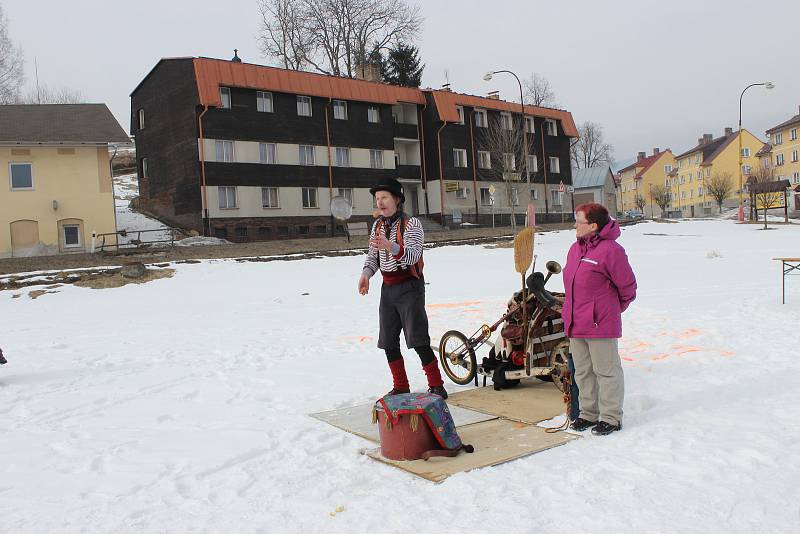 Děti v Horní Vltavici řádily při karnevalu.