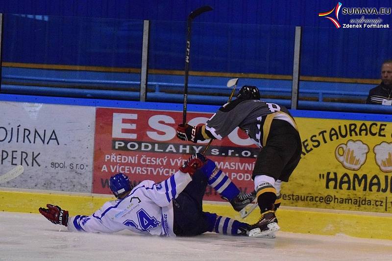 Porážka s Hlubokou poslal vimperské hokejisty do play off proti HC Strakonice. Ve Vimperku se hraje v neděli 3. března.