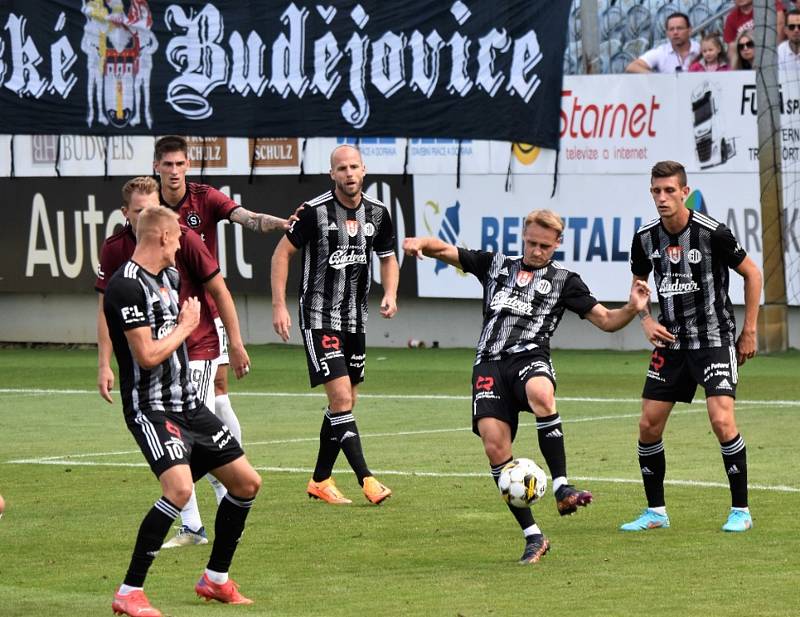 Dynamo Č. Budějovice - Sparta Praha 0:2 (0:2).