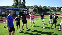 Fotbalisté Šumavanu Vimperk v pondělí odstartovali přípravu na novou sezonu. Čtrnáct dní budou s muži trénovat společně i starší dorostenci.