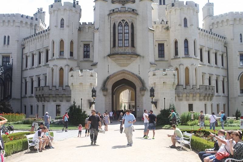 Na popularitě ztratil i nedaleký zámek Hluboká nad Vltavou, letošních 167 tisíc návštěvníků mu i tak stačilo na bronz