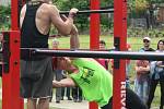 Ve Vimperku otevřeli v pátek 10. června nové hřiště pro street workout. Je první svého druhu na Prachaticku. Slavnostní otevření doplnila exhibice workoutu zástupců E.R.S. workout.